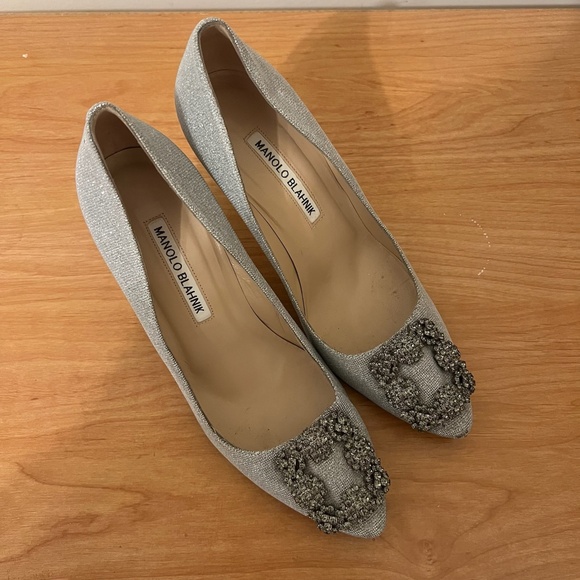 MANOLO BLAHNIK White Rhinestone Silver Metallic Woven Hangisi Jeweled heels 37 - Picture 1 of 10